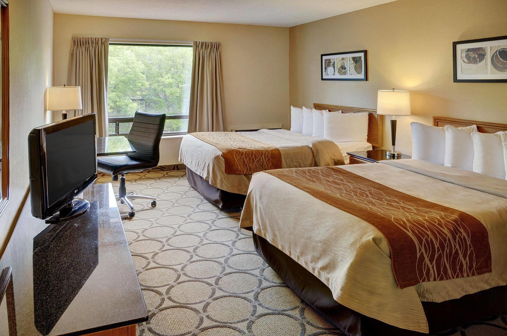 Comfort Inn Rouyn Zewnętrze zdjęcie