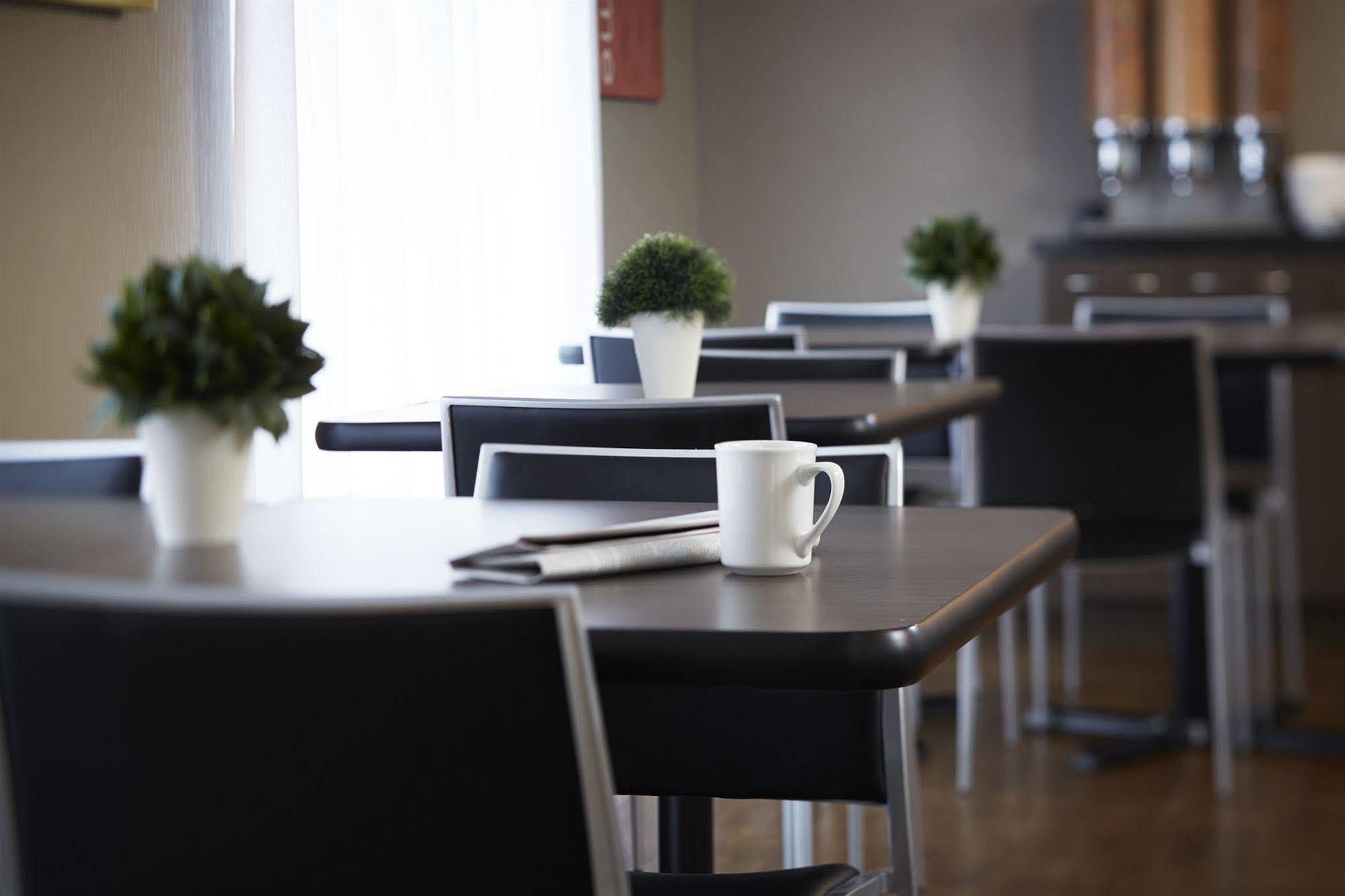 Comfort Inn Rouyn Zewnętrze zdjęcie